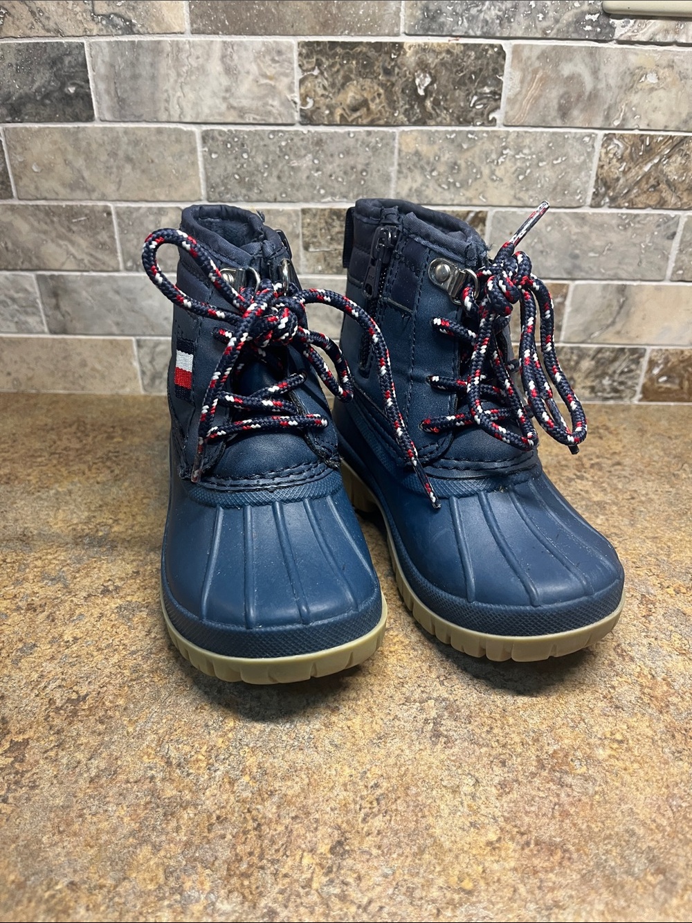 Kids Tommy Hilfiger Navy Blue Duck Boots with Rugged Soles. Size 8 toddler